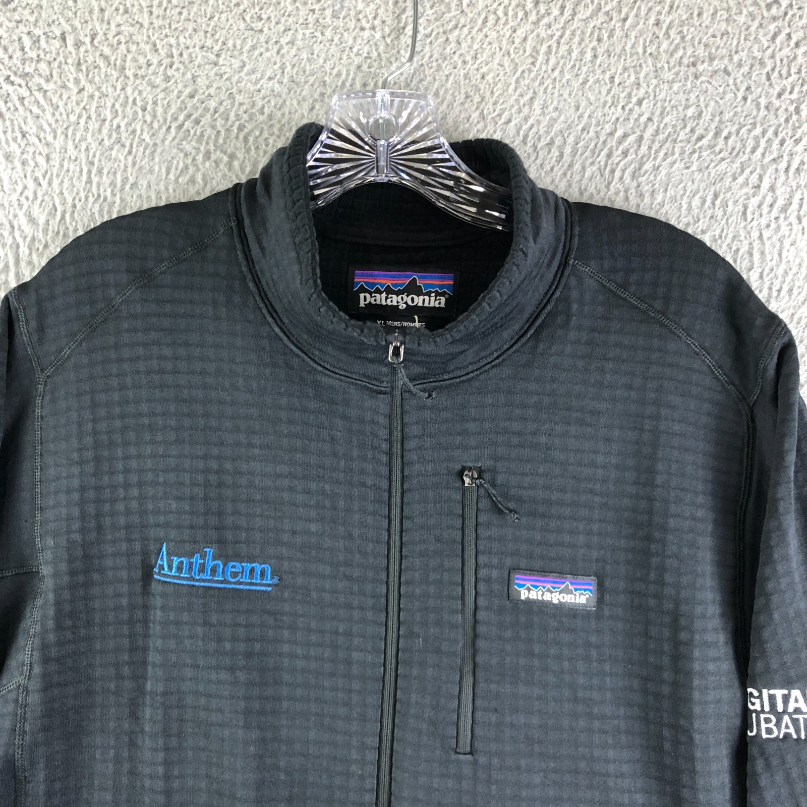 NWT Patagonia 1/2 Zip R1 Pullover Men XL Black Polartec Fleece Grid Co. Logo thumbnail 2