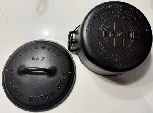 Griswold No. 7 Tite-Top Dutch Oven w/ Lid  – Early 1920s – Sits Flat - 2604