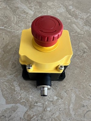 Banner SSA-EB1P-02ED1Q4 Flush-Mount Emergency Stop Push Button