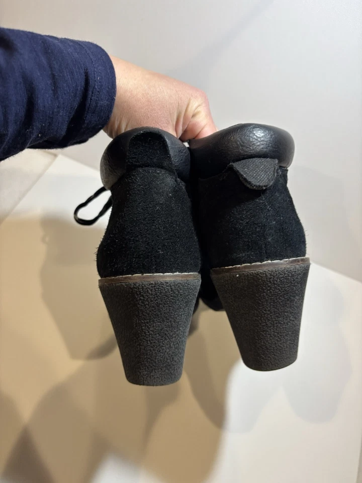 Женские коричневые замшевые ботильоны White Mountain Liberty на танкетке размер 10 - Изображение 3 из 4