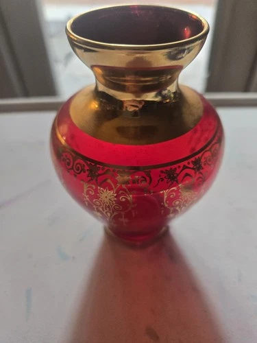 Vintage VECCHIA MURANO VR Art Glass Ruby Red Vase Gold Gilt Floral