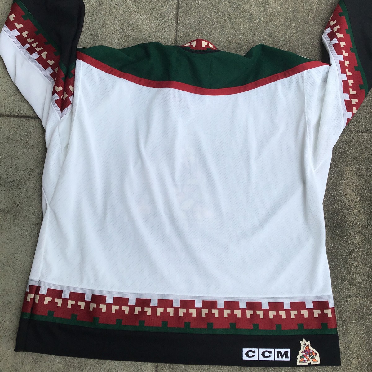 Vintage XXL CCM Phoenix Coyotes NHL Ice Hockey Team Men Jersey