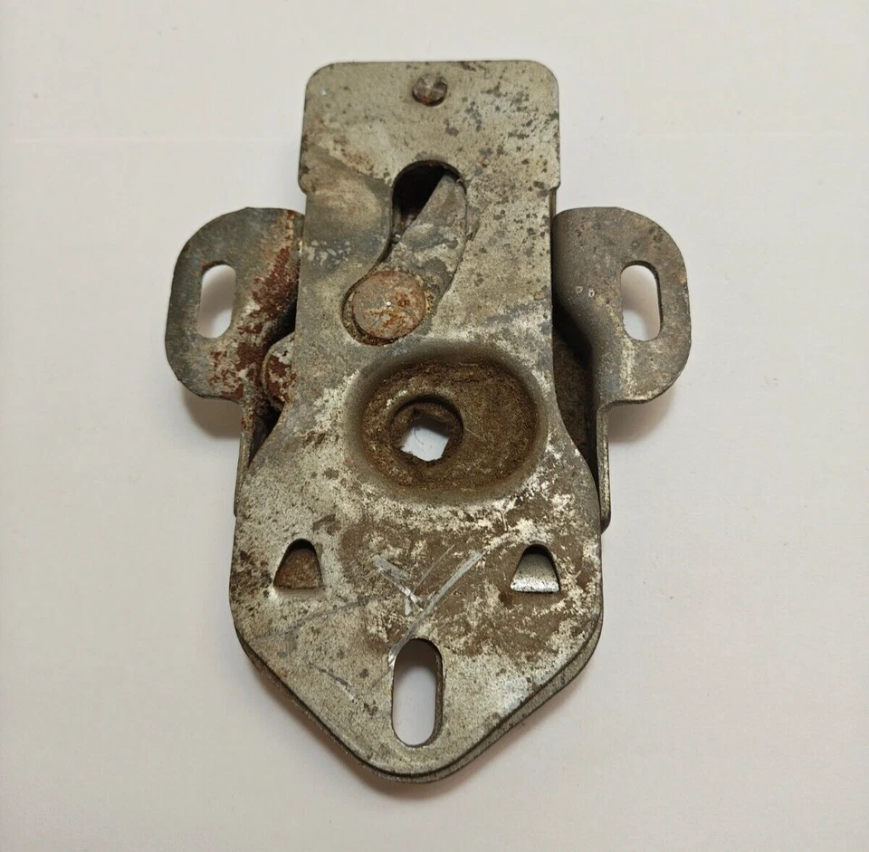 Conjunto de pestillo de maletero Plymouth Deluxe Cranbrook Cambridge 1951-1952 1338762 nuevo en stock Foto 3 de 4