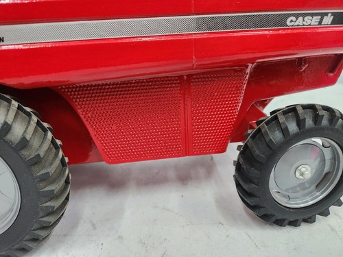Vintage Original 1/16 Scale Models Case IH 2388 Toy Combine - Picture 10 of 22