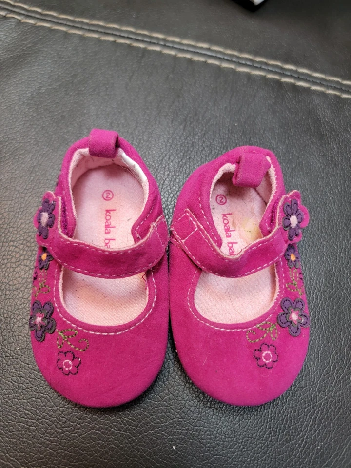 Koala rosa caliente bebé Mary Janes Foto 3 de 3