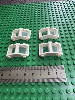 Lego 4 x weiße runde Ecke / Turmfenster mit transparentem Glas 3 x 3 x 2