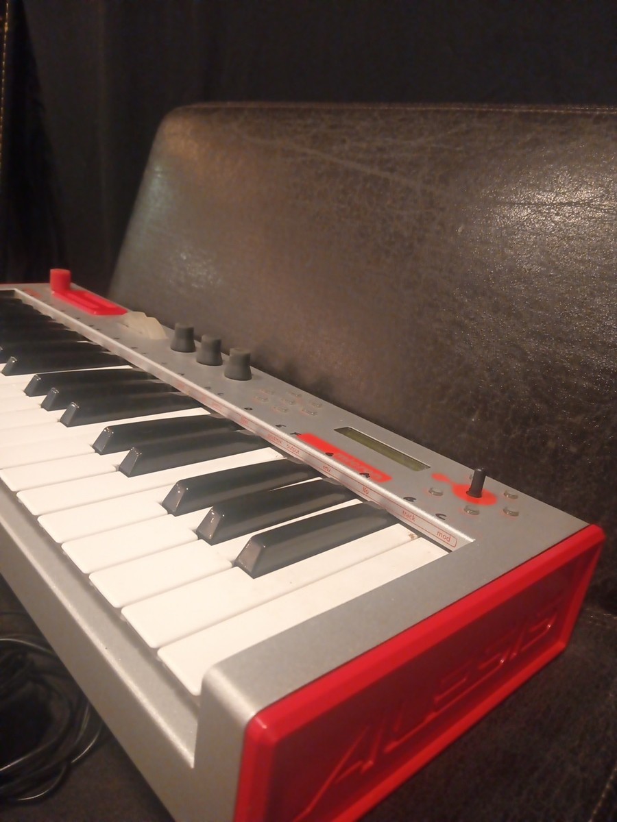 Alesis micron シンセサイザー ALESIS micronを買いました | 艦長日誌・私的記録 DS9