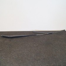 Audi Q5 FY Frontscheibe rechts Wischerarm 80B955408 2017 LHD