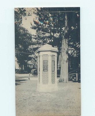 1940's MONUMENT SCENE Claverack - Near Hudson New York NY m/01 AE8074@