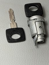 Mercedes W126 NOS Zündschlosszylinder 1264620279 HUF Mercedes W126 NOS Zündschlosszylinder 1264620279 HUF