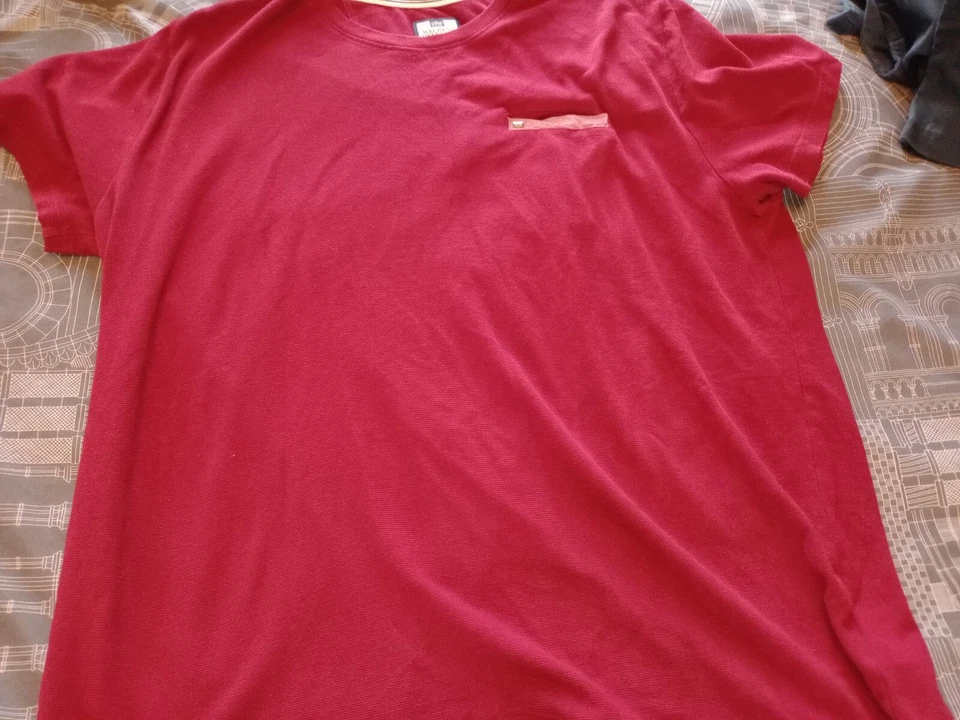 Weekend Offender Hombre Peso Pesado Camiseta XL Rojo Oscuro Bordado Logo Cuello Redondo Foto 3 de 4