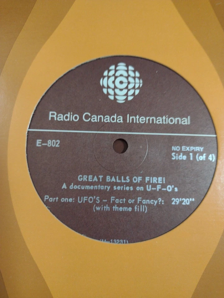 RADIO CANADA Great Balls Of Fire! A Documentary Series On U-F-O's 2 LP SET E-802 Foto 2 de 4