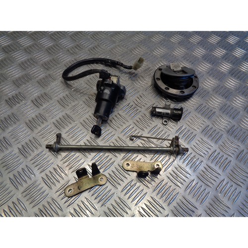 Carter de bouchon de vidange pour Yamaha 850 TDM - 3VD main image 1