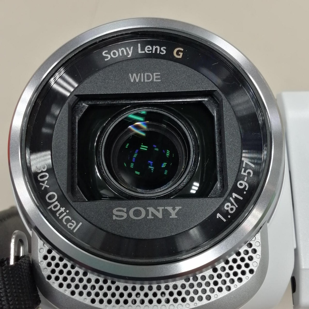 Sony Handycam HDR-CX675 9.2MP HD AVCHD Camcorder Video Sony Handycam HDR-CX675 9.2MP HD AVCHD Camcorder Video