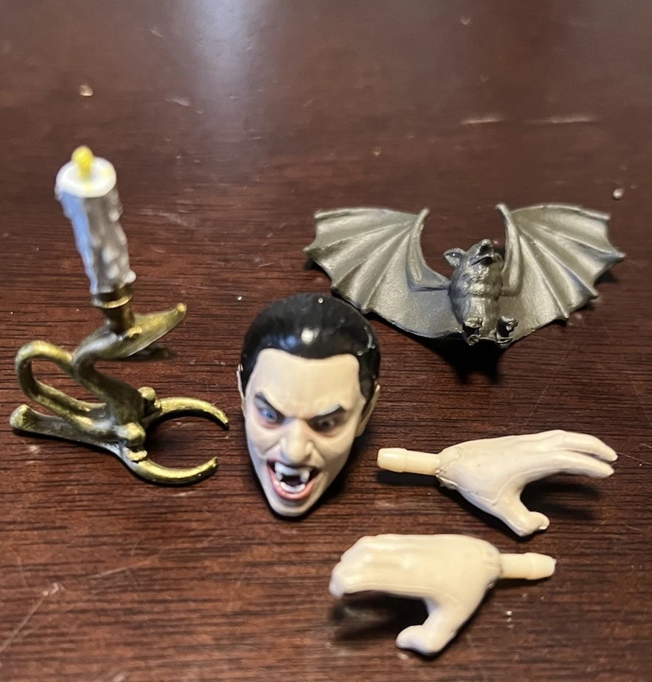 Jada Toys Universal Monsters 6" Dracula Action Figure - Image 2 of 2