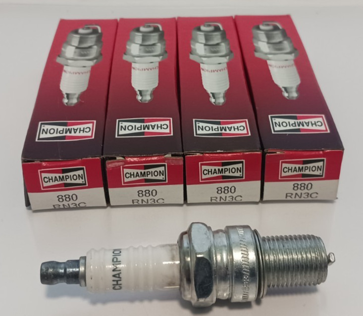 4X GENUINE CHAMPION COPPER PLUS SPARK PLUGS RN3C 880 FREE SHIPPING