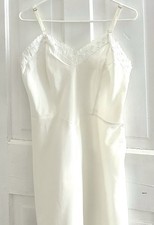 Vintage Barbizon Ivory Full Slip Ariel Tafredda Metal Side Zipper S/M