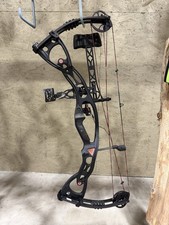 Used Hoyt Rampage XT RH PKG 70lbs