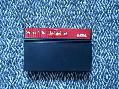 Master System SONIC THE HEDGEHOG Cart Game PAL (Works in US) Region Free