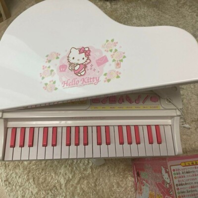Hello Kitty Singing Grand Piano USED white pink floral pattern