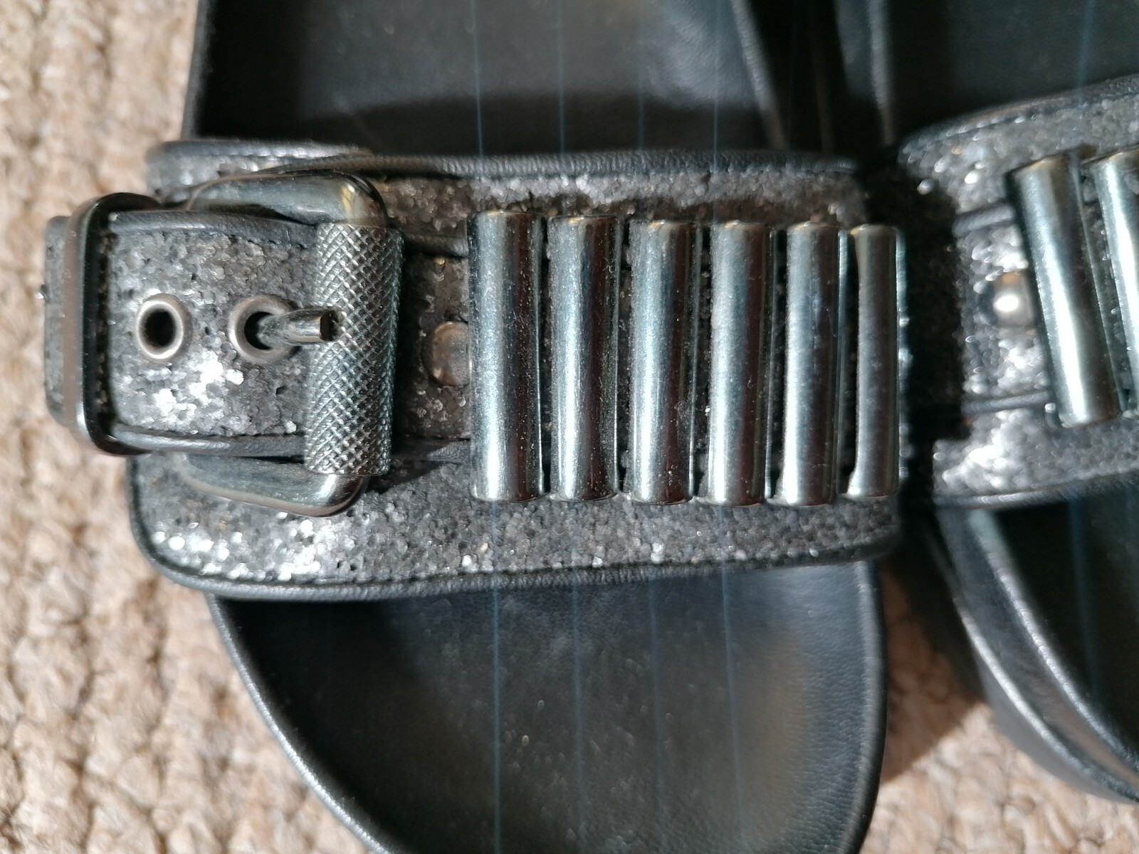 Uber cool Alexander Mcqueen Mcq Flat Track Sandals 37 UK 4 Used Once image 9