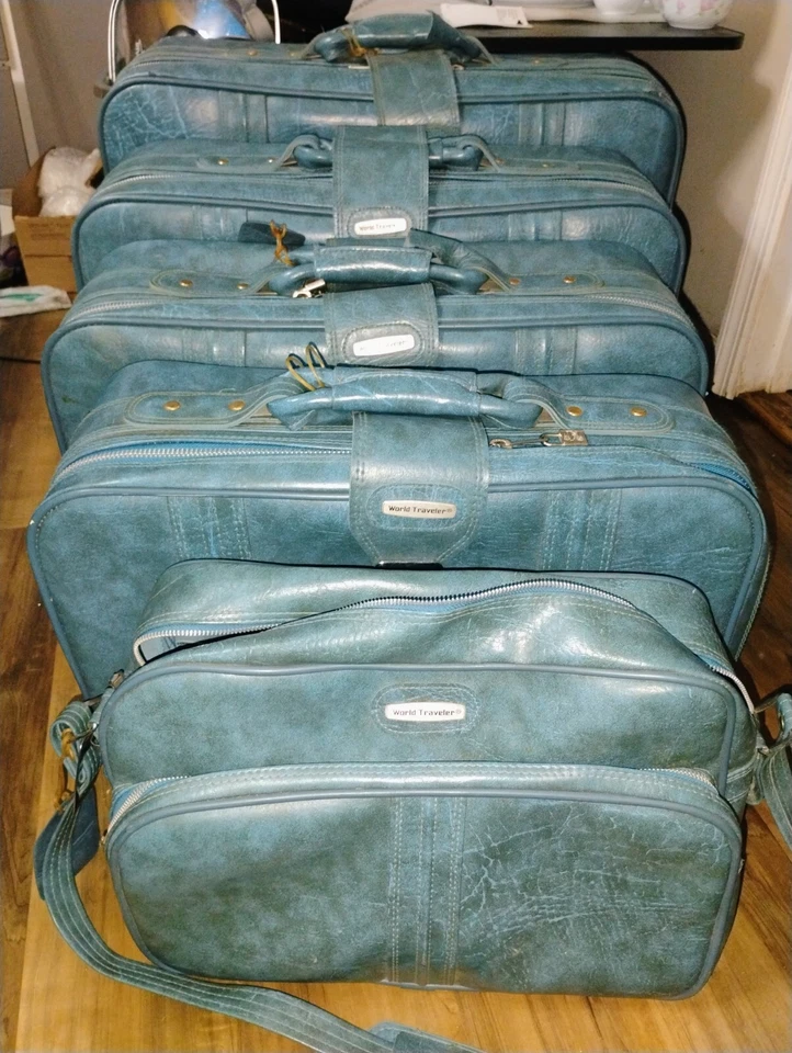 World Traveler Faux Leather Luggage Set of 5 Blue Nesting Suitcases Vacation - Image 2 of 2