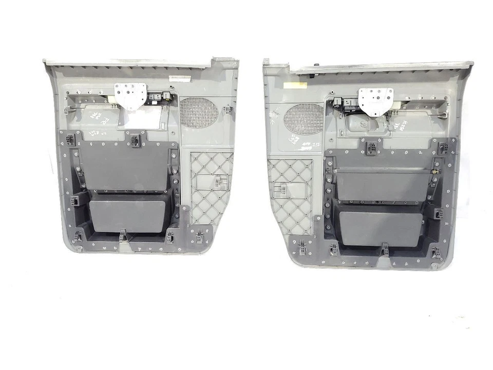 2012 Ford E350 OEM Par de Painéis de Guarnição de Porta Frontal Elétrica Algum Desgaste - Imagem 2 de 4