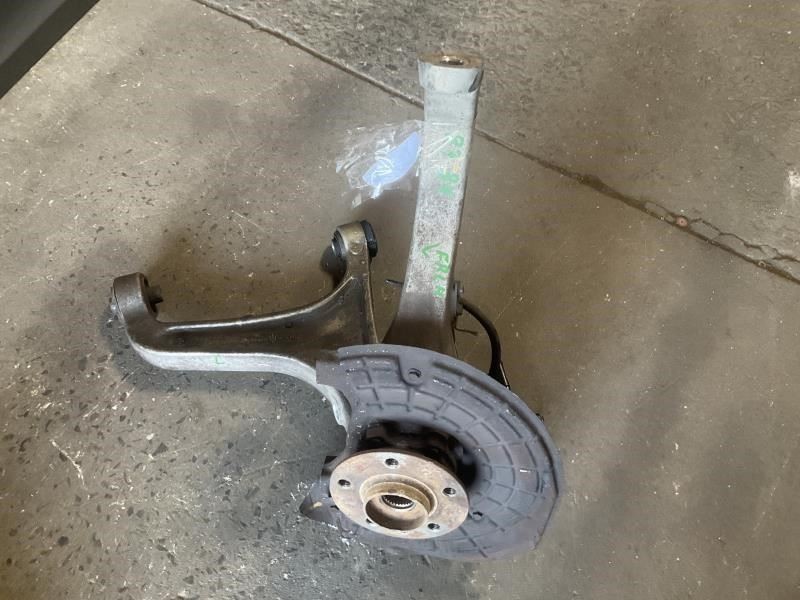 14-17 Maserati Ghibli SQ4 3.0L AWD Front Left Spindle Knuckle w/ Hub