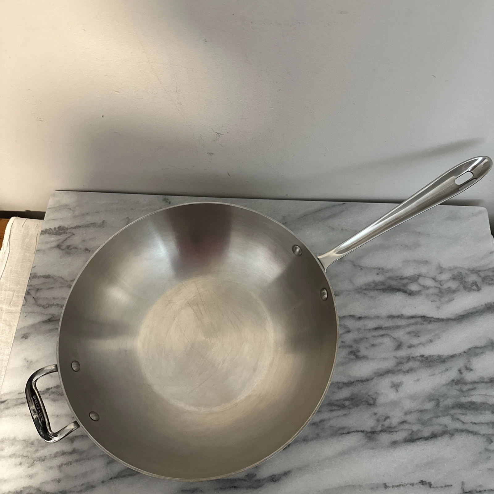 All-Clad Stainless Steel Wok 12 in Double Handle Silver for Electric/ Gas Stove
Opens in a new windo