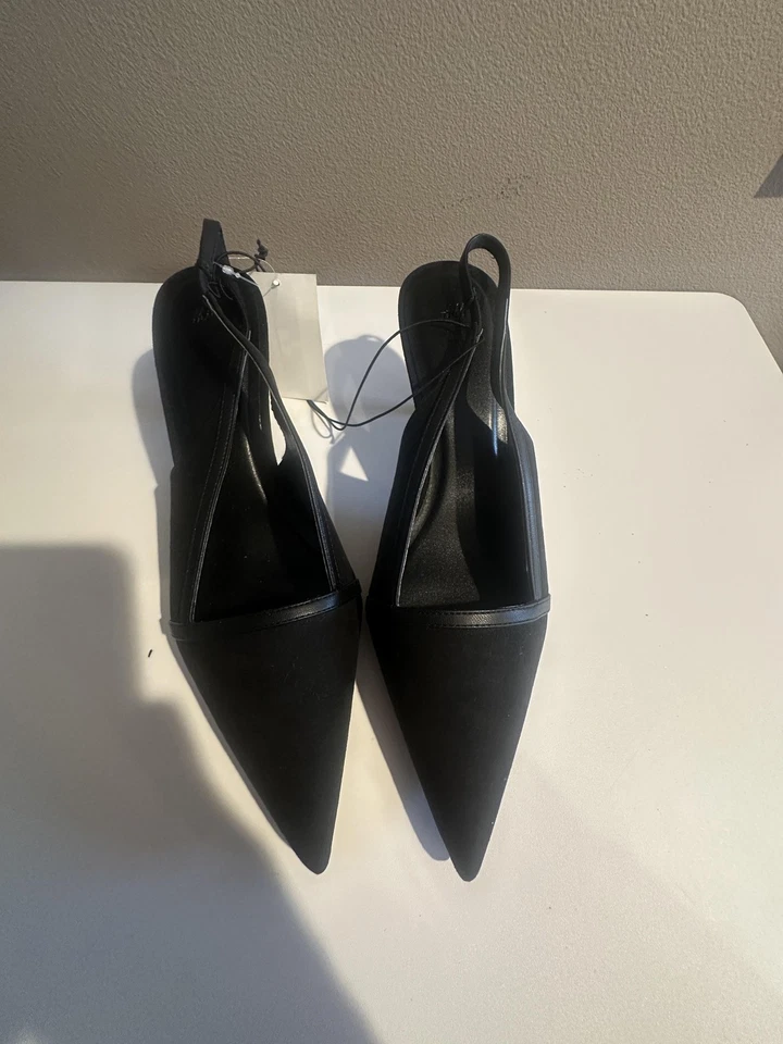 Zapatos de salón H&M para mujer talla 10 negros con tira trasera punta tacón de gatito EU 41 Foto 3 de 4