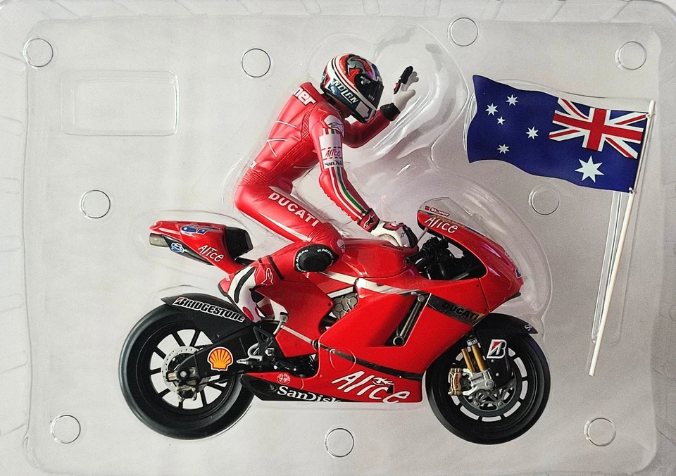 MINICHAMPS 1:12 DUCATI DESMOSEDICI GP 7 CASEY STONER GP AUSTRALIA - Photo 4/4