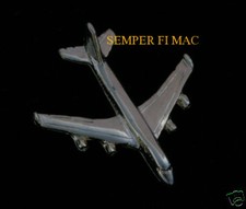 BOEING B-747 GOLD PLATED LAPEL HAT PIN UP PILOT AIRCREW FLIGHT MADE IN THE USA!