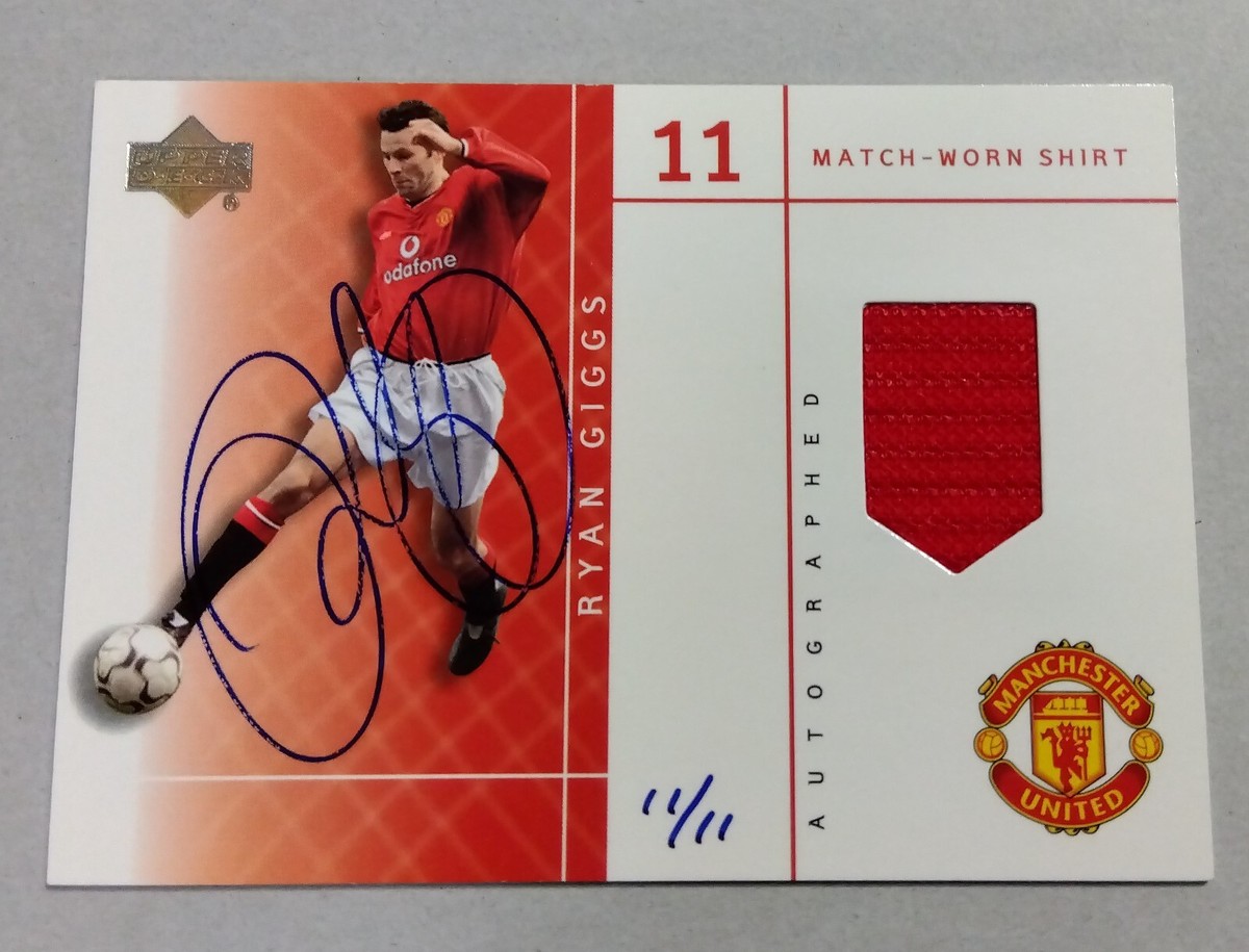 2001 Upper Deck Manchester United Ryan Giggs Auto Match-Worn Shirt 