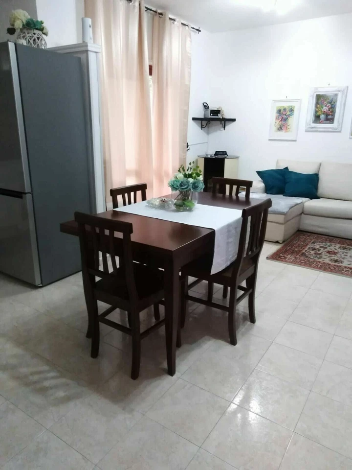 Mar.c.a. Diseño Mesa Extensible Arte Povera Piernas a Sciabola Nogal Oscuro - Imagen 3 de 4