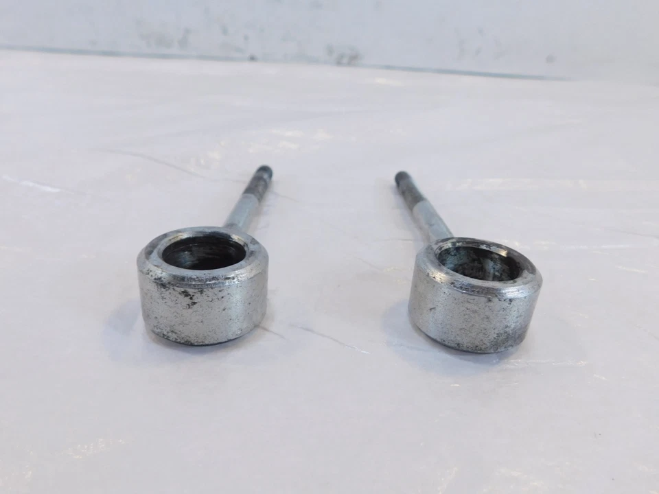 Pernos ajustadores de eje trasero Harley Davidson EVO Touring Road King y Electra Glide Foto 4 de 4