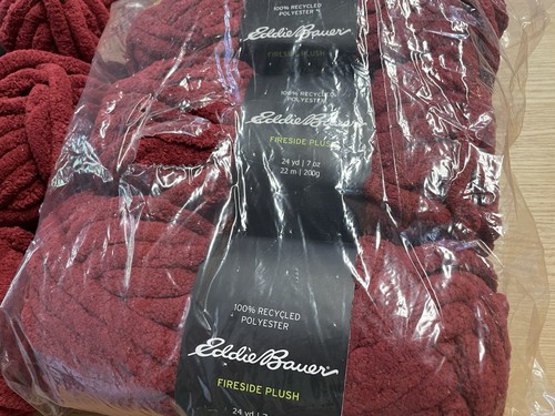 Lot of 6 Eddie Bauer Fireside Plush Yarn Scarlet Discontinued Super Bulky - Picture 4 of 6