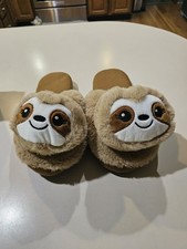 Sloth Furry Soft Ladies Large 9/10 Indoor Slippers Super Cute NWOT