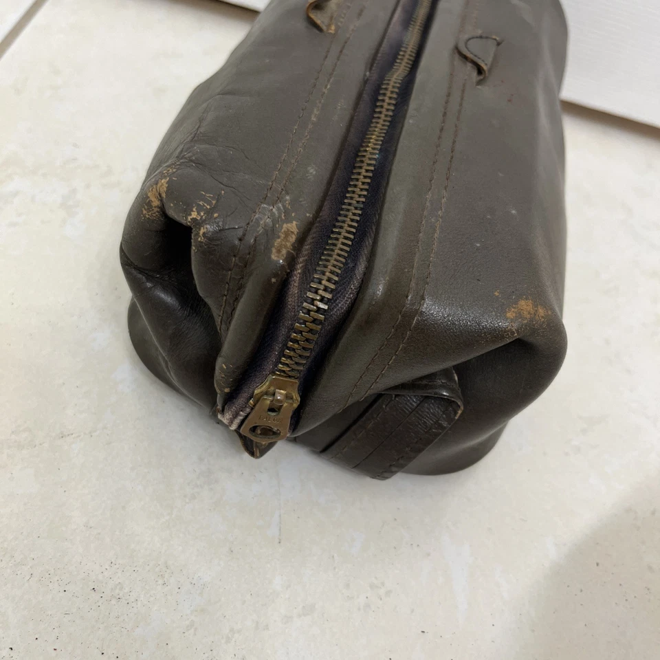 Bolso de cuero de vaca genuino para cámara vintage verde oliva con cremallera Foto 4 de 4