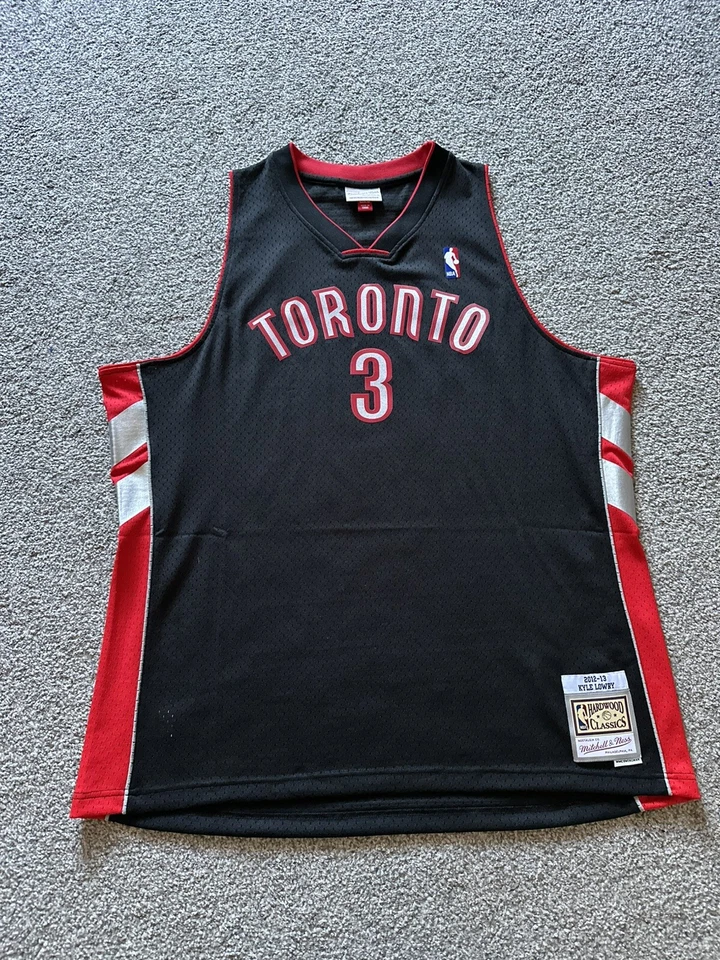 Camiseta masculina Mitchell & Ness Toronto Raptors Kyle Lowry XXL preta nova sem etiqueta - Imagem 2 de 4