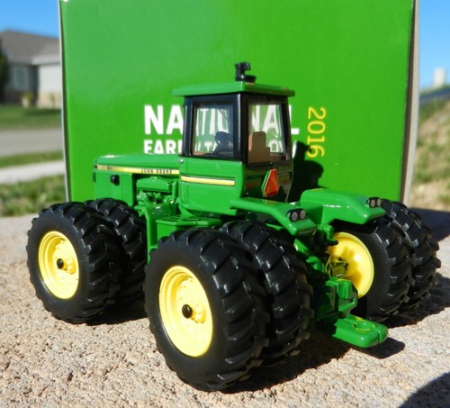 2016 ERTL 1:64 JOHN DEERE 8650 w/DUALS *TOY FARMER NATIONAL FARM SHOW* NIB - Picture 4 of 4