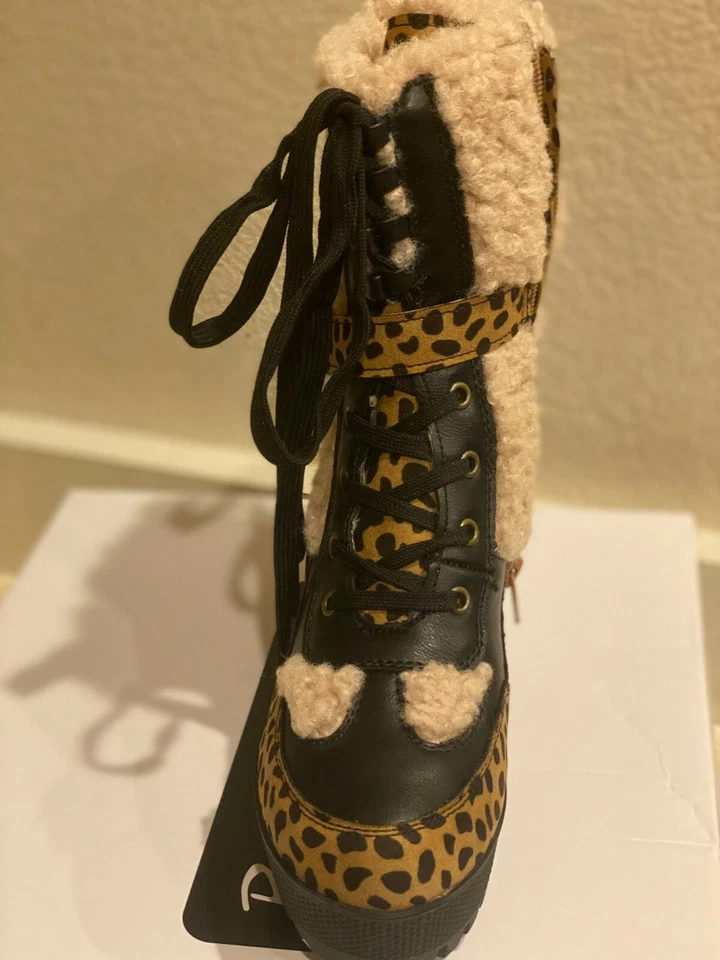 Botas de combate para mujer con estampado de guepardo y cremallera a mitad de pantorrilla Foto 2 de 4