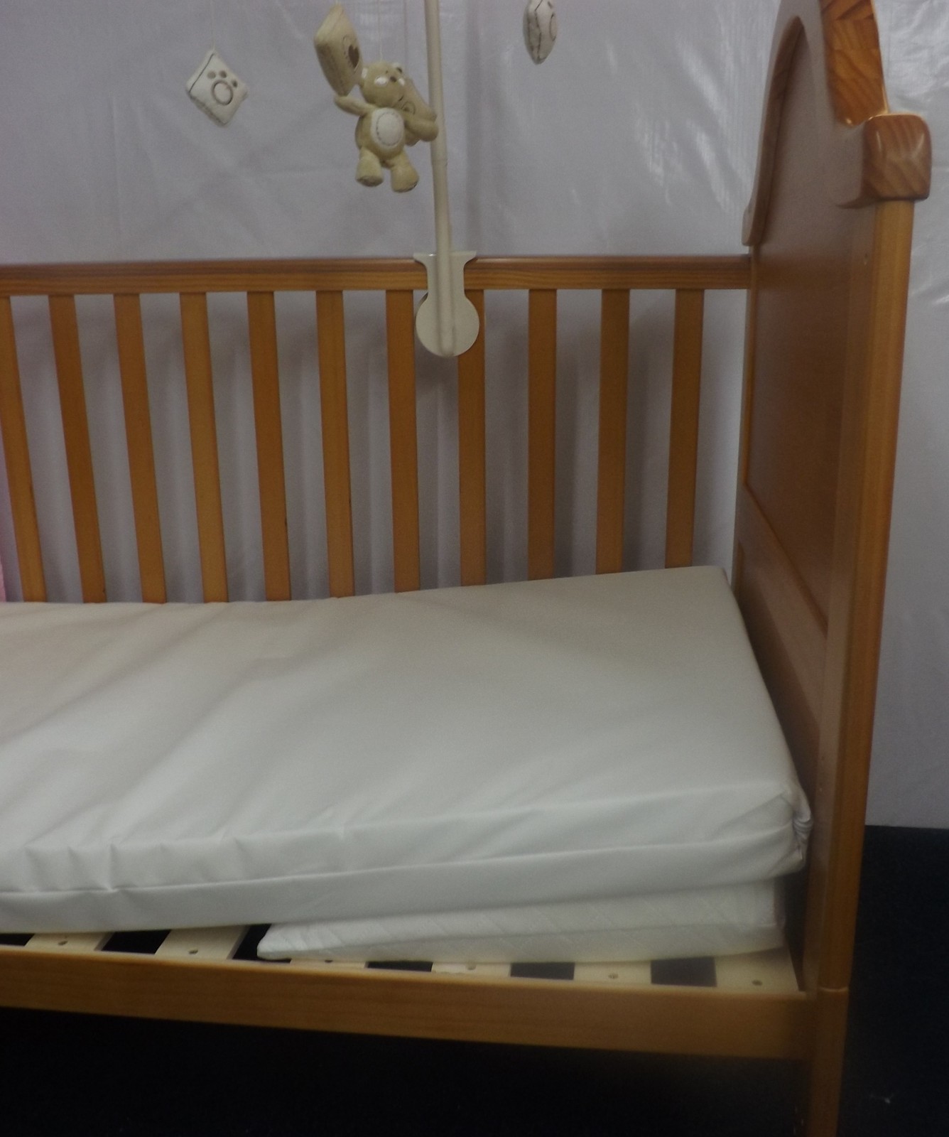 Baby Breath Easy Sleep Wedge Pillow 700mm Wide Cot Bed Size Helps