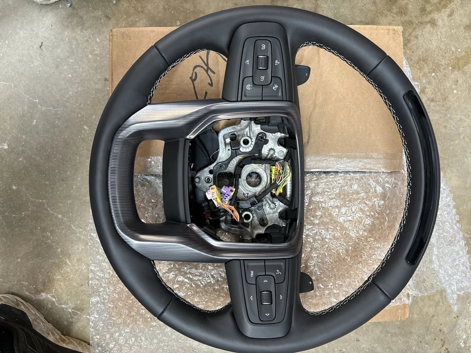 Volante GMC Sierra Denali 1500 Limited 2022 2023 2024 OEM 85053518 Foto 3 de 4