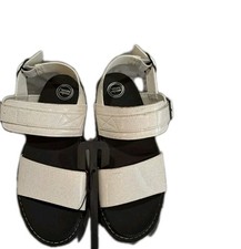 New Girls Wonder Nation Fashion Flatform Sandals Size 4 White Glitter SKU FDB