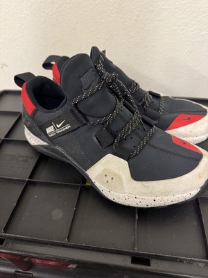 Nike Tech Trainer Black Red White Men s Size 11 (EU 45) Athletic Shoes