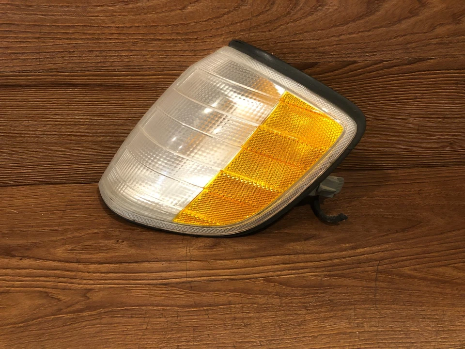 MERCEDES W140 S500 S420 S320 1995-1999 LUZ DE ESQUINA DELANTERA IZQUIERDA OEM Foto 3 de 4