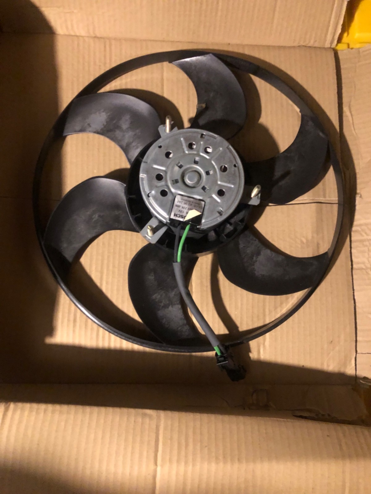 1994-1998 Saab 9000 CS CSE 2 speed Electric Radiator Fan with Shroud