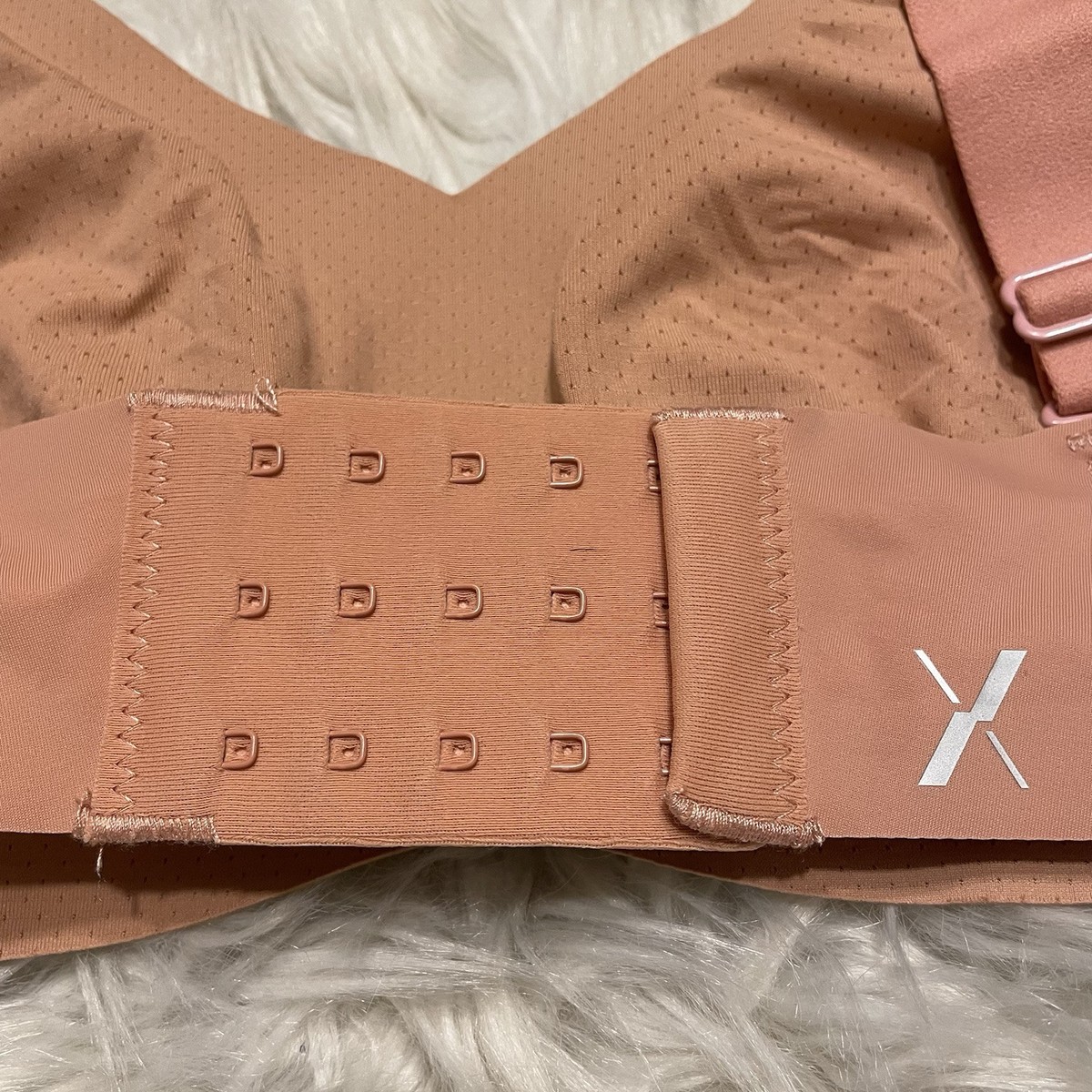Knix 3 Bra Padded V Neck Evolution Wireless Back Closure Removable Pads View 5