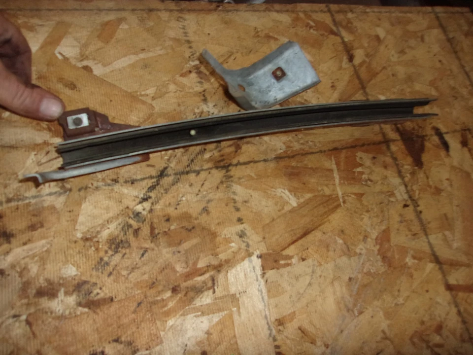 1969 至 72 道奇飞镖门玻璃窗轨道指南 — 第 4/4 张图片