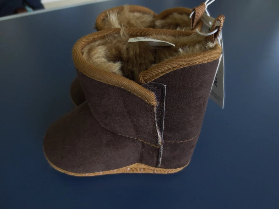 NUEVO Infantil 6-12 meses AZUL MARINO Imitación Gamuza Marrón Botines Botas Zapatos Piel Foto 3 de 3